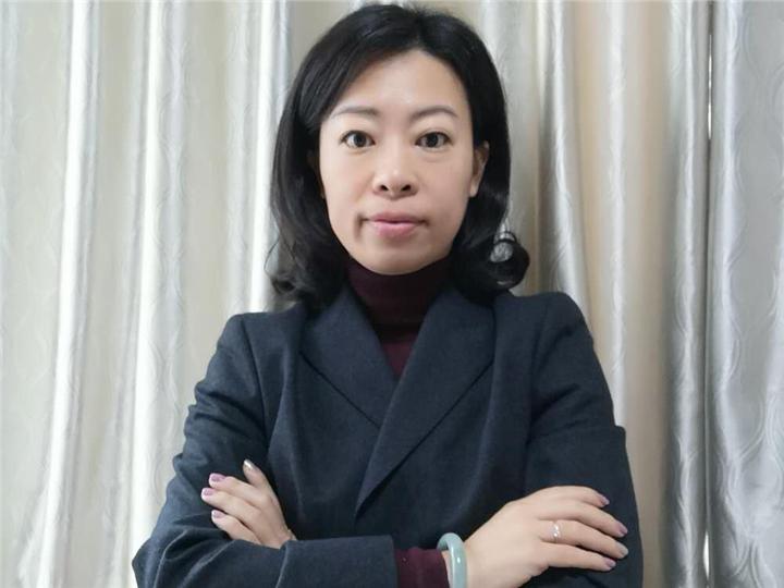 王艳心,会计师