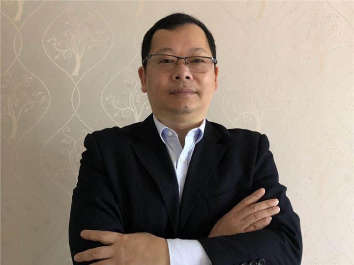 郭联峰,高级会计师、并购顾问师